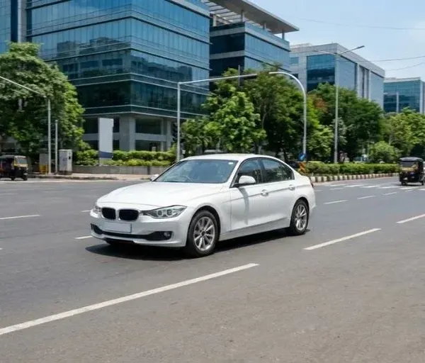 Book Taxi Now with Shubham Tours Udaipur for Hassle-Free Travel Across Rajasthan